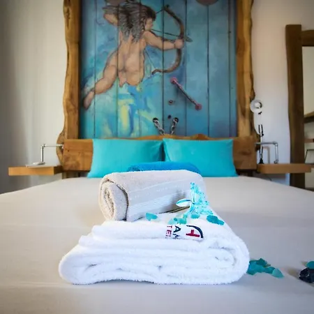 Hostel Modern & Recycled