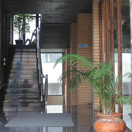 Hostel Modern & Recycled *