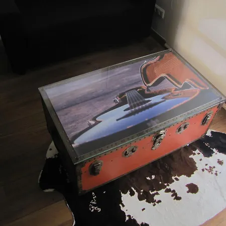 Modern & Recycled Hostel Machico (Madeira)