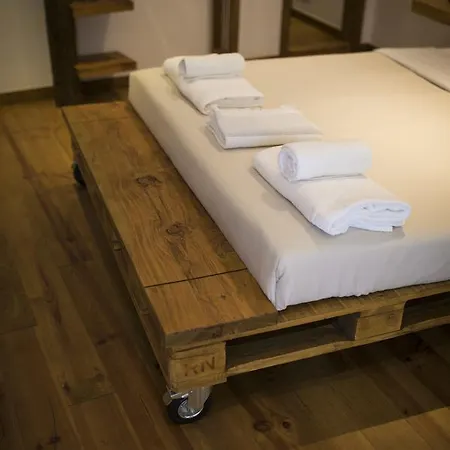 Modern & Recycled Machico (Madeira)