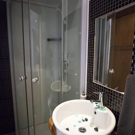 Modern & Recycled * Machico (Madeira)