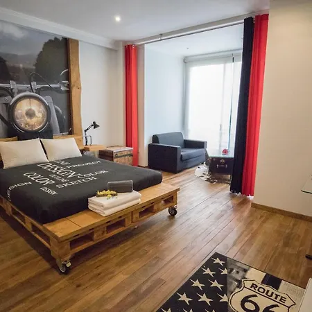 Modern & Recycled * Machico (Madeira)