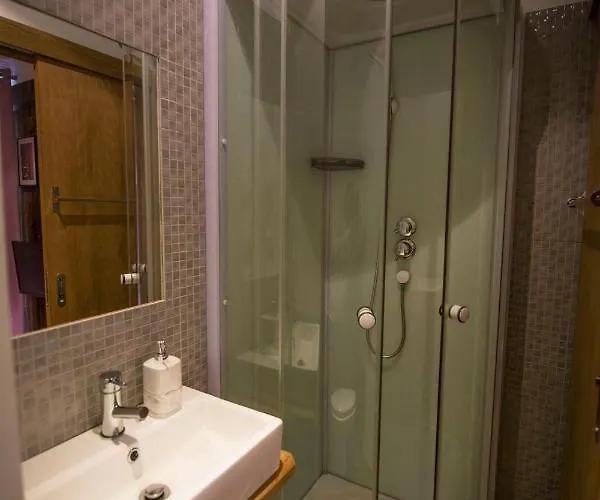 Ostello Modern & Recycled