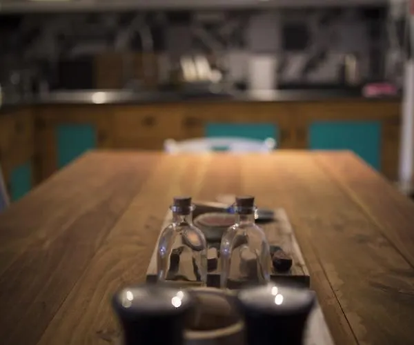 ホステル Modern & Recycled *