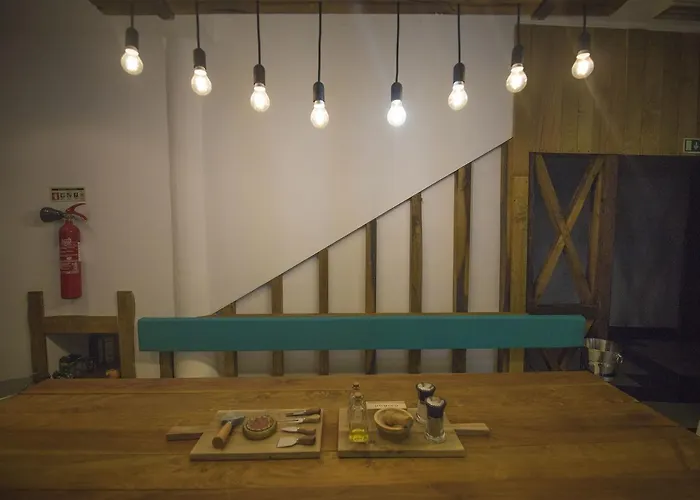 Modern & Recycled ホステル マシコ