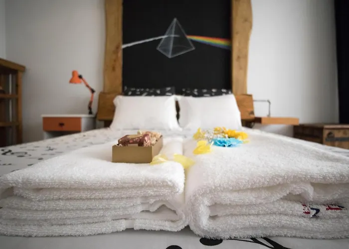 Modern & Recycled ホステル