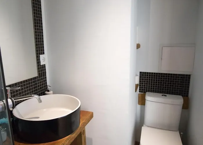 Modern & Recycled * Machico (Madeira)