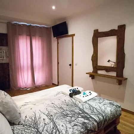 Modern & Recycled Hostal Machico (Madeira)