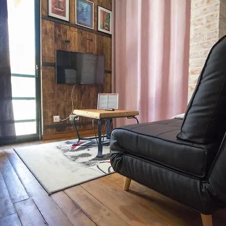 Auberge de jeunesse Modern & Recycled *