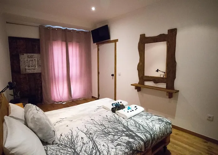 Modern & Recycled Hostel Machico (Madeira)