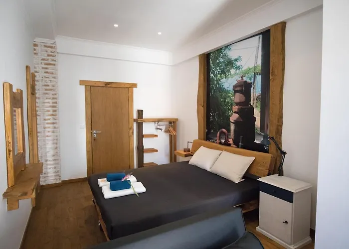 Modern & Recycled Hostel Machico (Madeira)