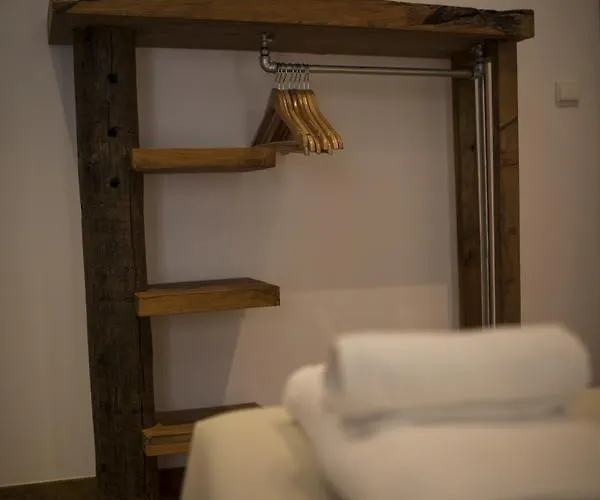 Hostel Modern & Recycled