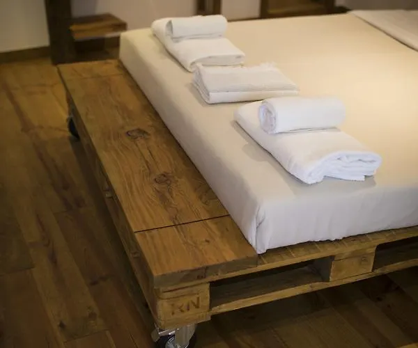 Modern & Recycled Machico (Madeira)