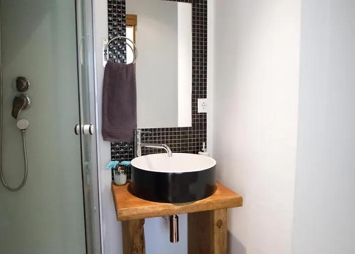 Hostel Modern & Recycled *